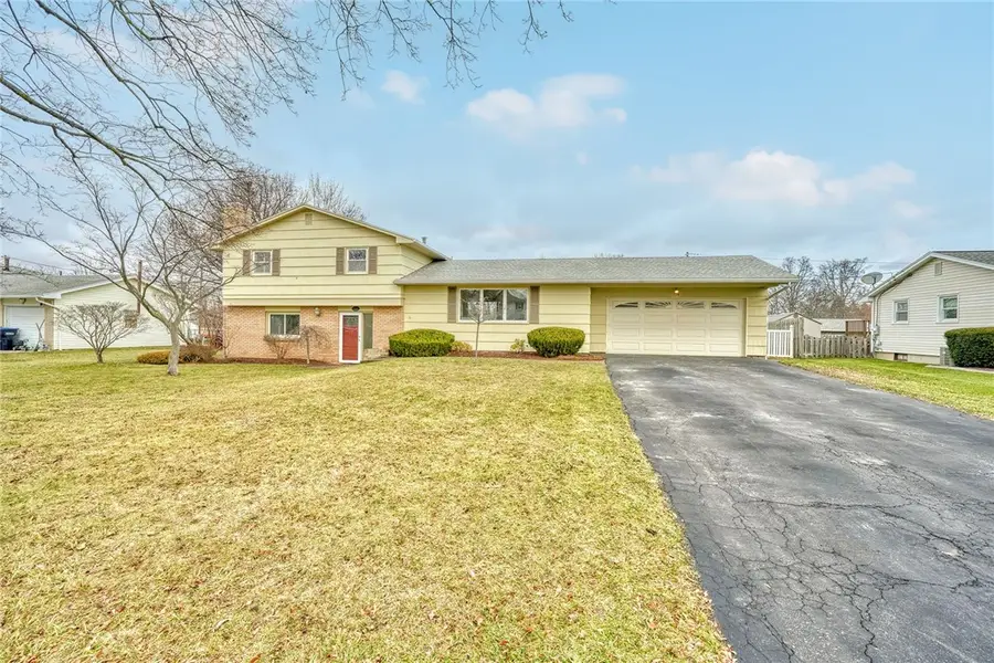 334 Kartes Dr, Rochester, NY 14616 - Image #2