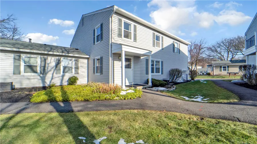 5 Arrowhead Way S, Fairport, NY 14450 - Image #3