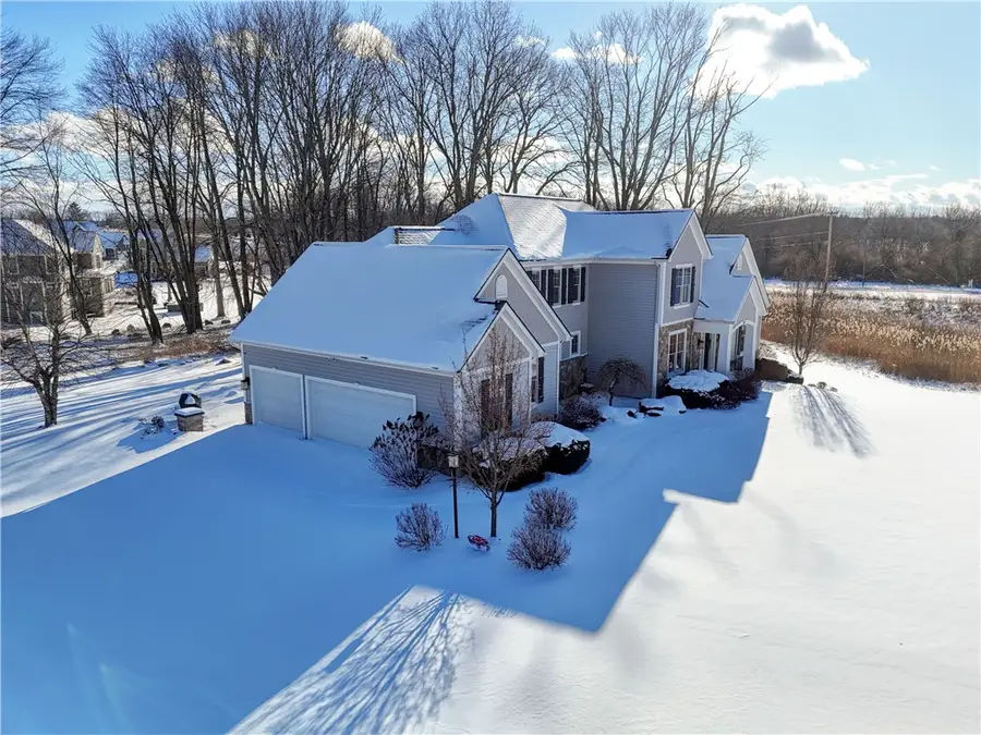 7619 Arbor Glen Drive, Victor, NY 14564 - Image #2