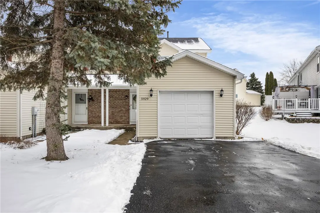 5929 Calm Lake Drive Drive, Farmington, NY 14425 - Image #1