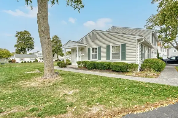 23 Acorn Lane, Fairport, NY 14450