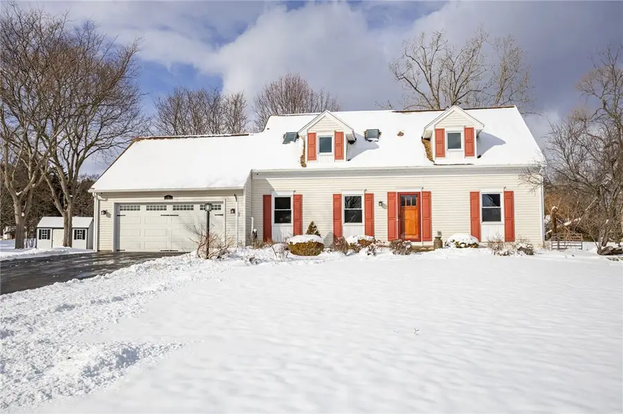 17 Laurelcrest Dr, Spencerport, NY 14559 - Image #2