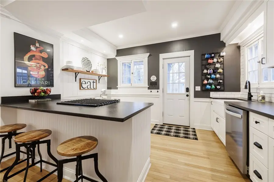 5 W Jefferson Road, Pittsford, NY 14534 - Image #3