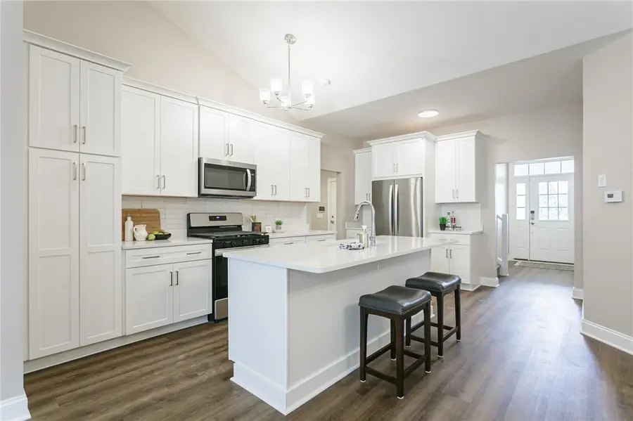 253 Bretlyn Circle, Rochester, NY 14618 - Image #2