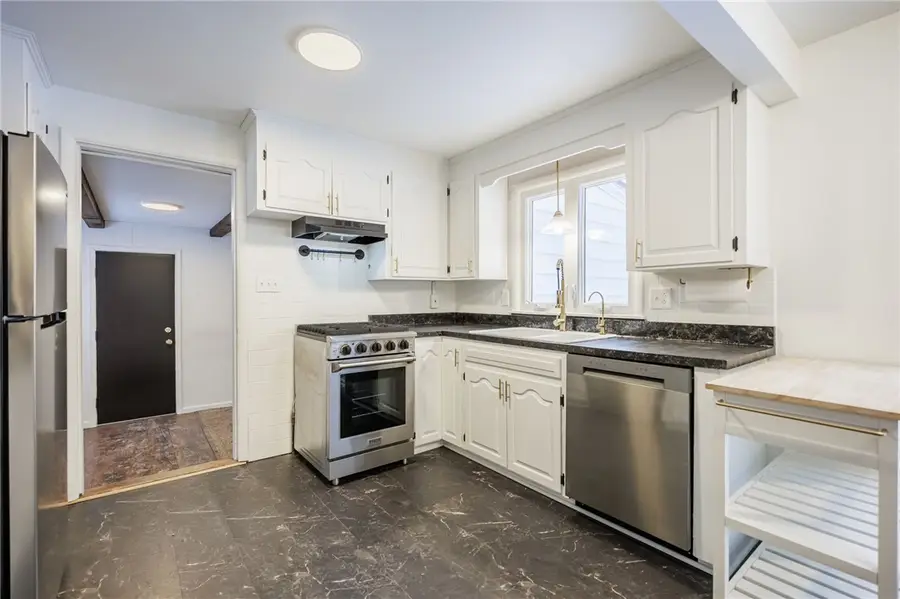 105 Chestnut Drive, Rochester, NY 14624 - Image #2