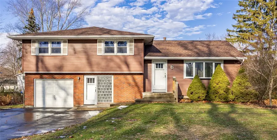 530 Westside Drive, Rochester, NY 14624 - Image #2