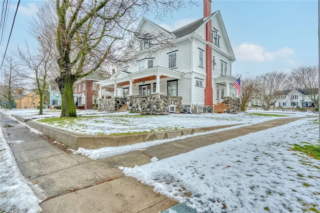 121 E Main Street, Webster, NY 14580 - Image #1