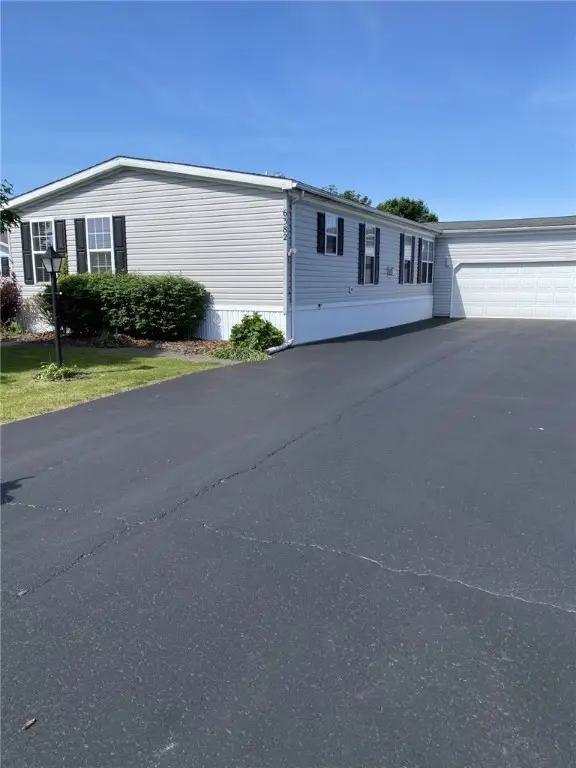 6382 Roberts Drive, Victor, NY 14564