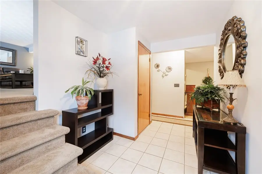 35 Astronaut Drive, Rochester, NY 14609 - Image #2