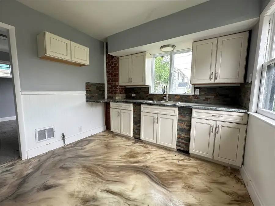 72 Charleston Avenue, Buffalo, NY 14217 - Image #3