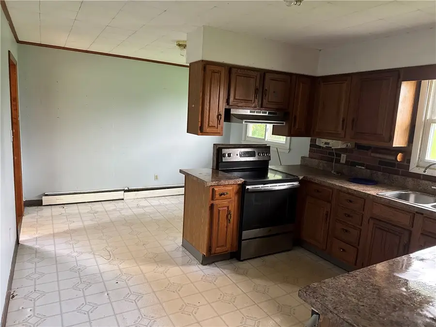 37 Hilltop Drive, Phoenix, NY 13135 - Image #2