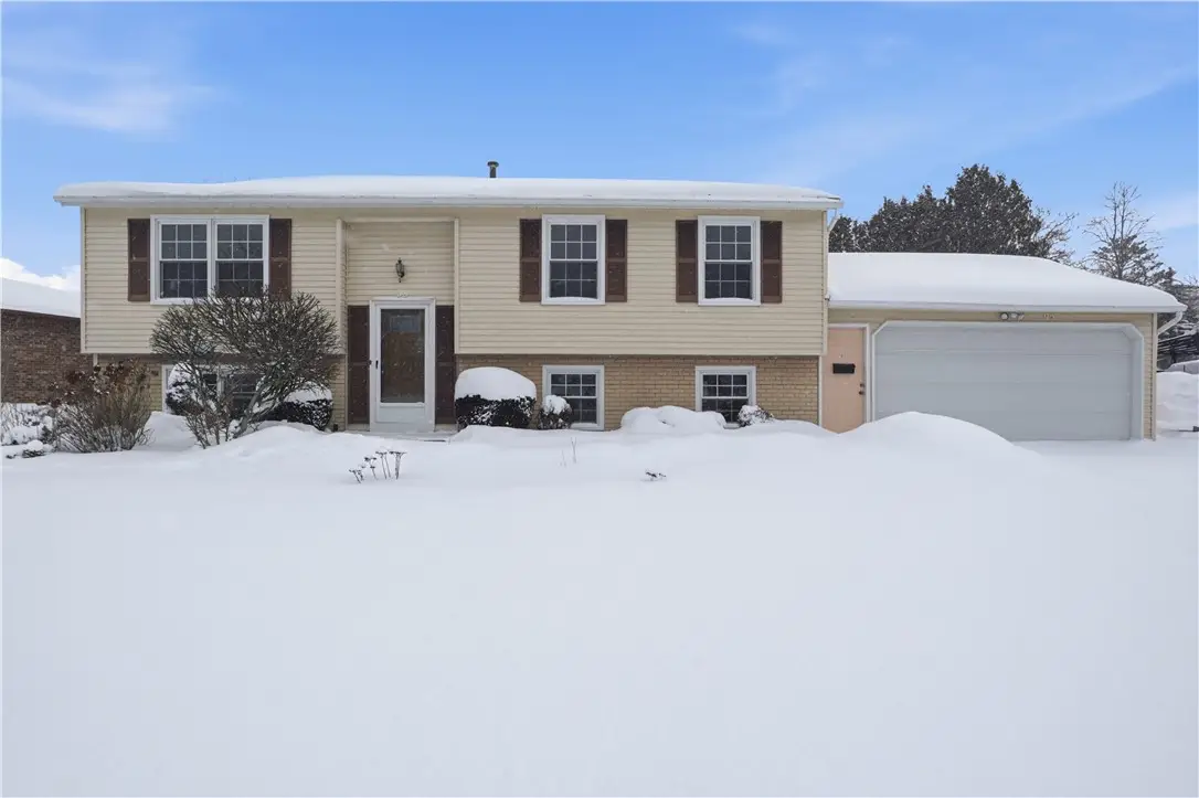95 Spring Tree Lane, Rochester, NY 14612 - Image #1
