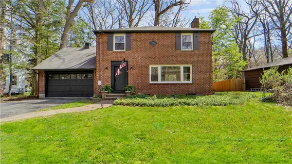 288 Oakridge Drive, Rochester, NY 14617