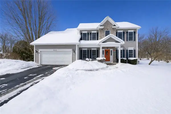 643 Kayloc Circle, Webster, NY 14580