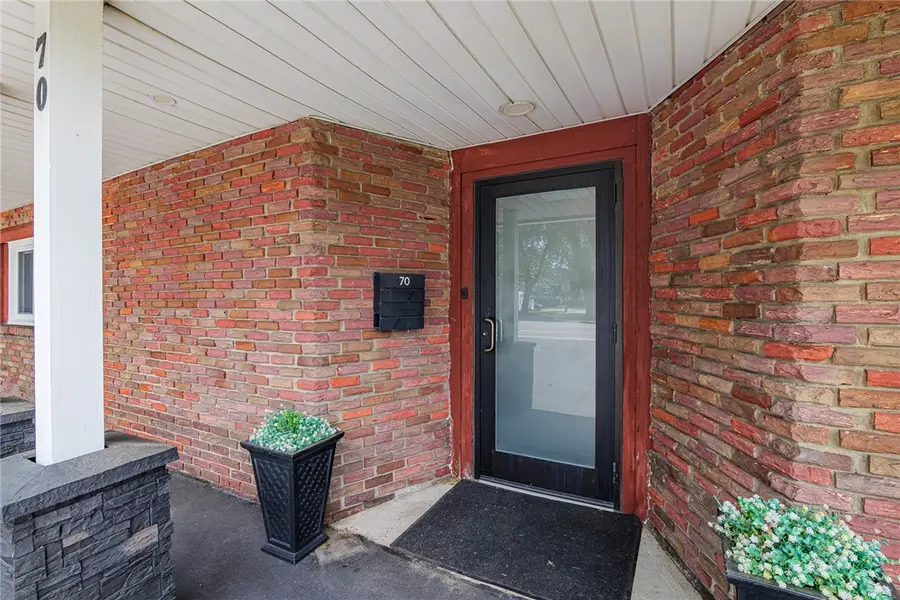 70 Cooper Road, Rochester, NY 14617 - Image #2