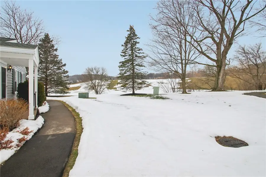 32 Arrowhead N, Fairport, NY 14450 - #3