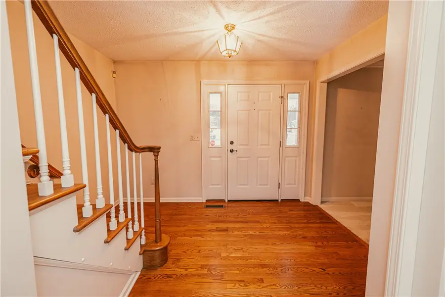 36 Farm Field Lane, Pittsford, NY 14534 - #2