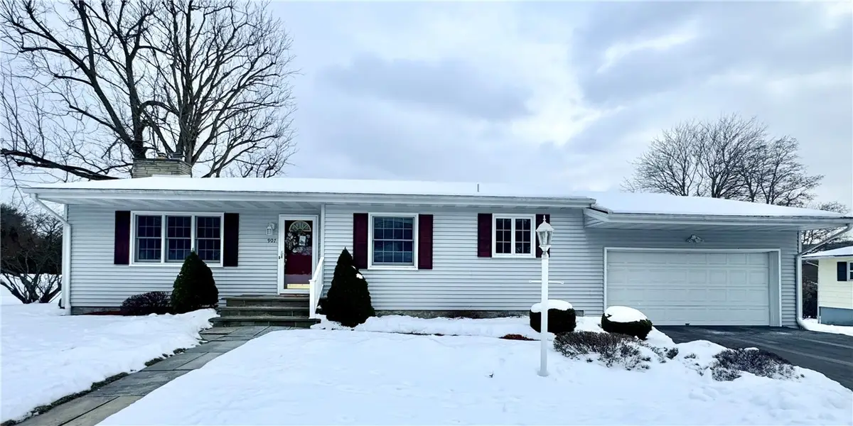 907 W Clinton Street, Elmira, NY 14905 - #1