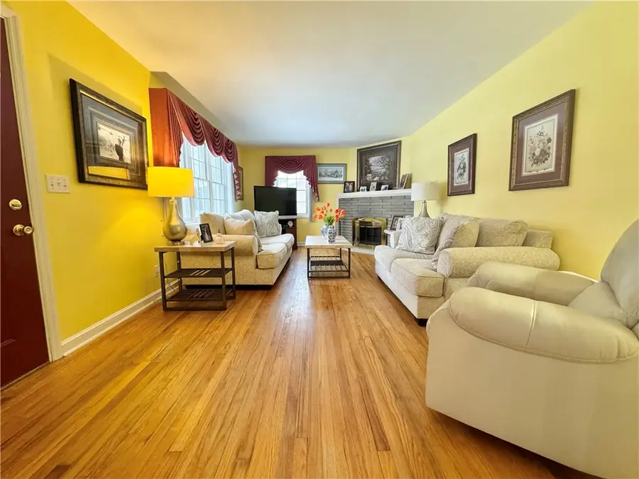 907 W Clinton Street, Elmira, NY 14905 - #3