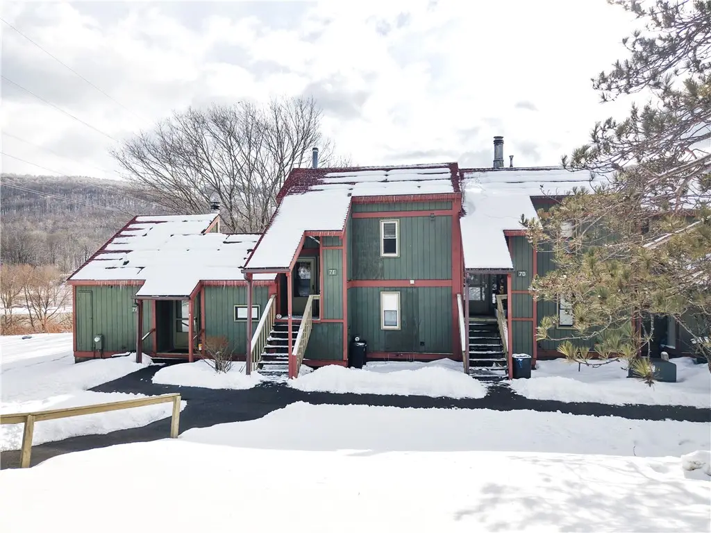 2012 Alpha Circle #7E, Cortland, NY 13045 - #1