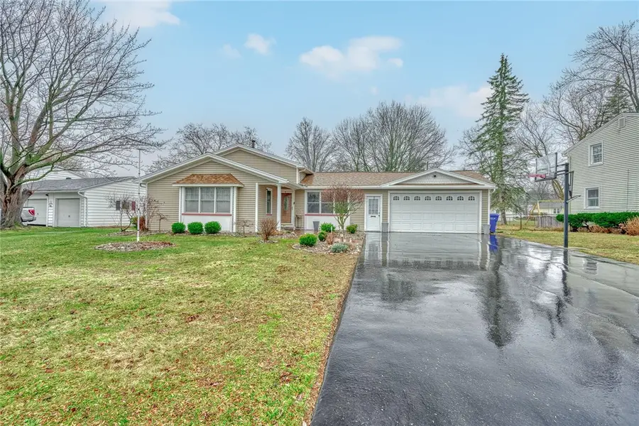 82 Mariposa Drive, Rochester, NY 14624 - #2