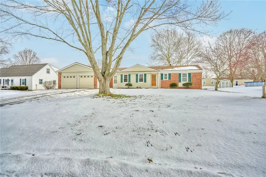 193 Hawthorne Circle, Farmington, NY 14425 - #2