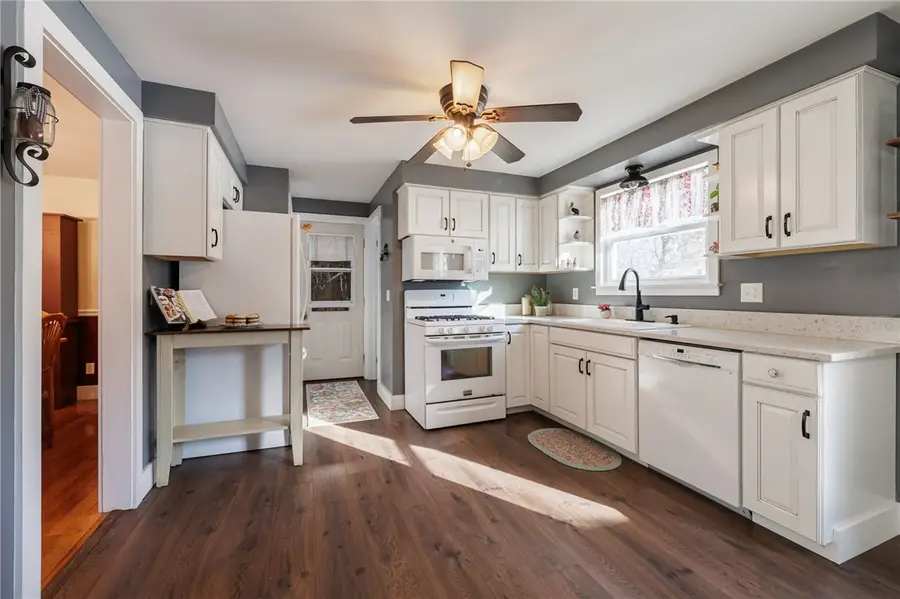 75 Brentwood Lane, Fairport, NY 14450 - #3