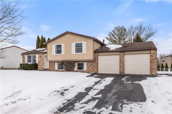 36 Weather Wood Lane, Rochester, NY 14612