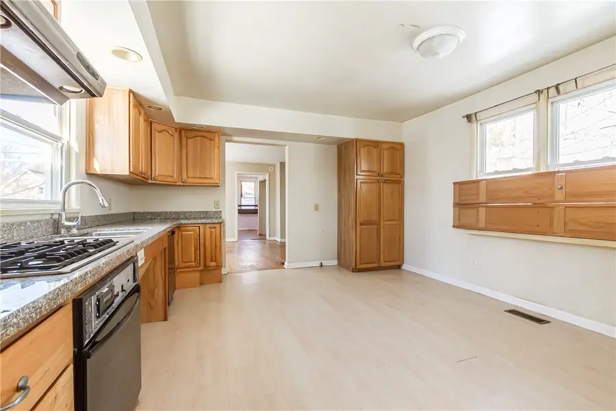 4 Sanford Place, Rochester, NY 14620 - #3