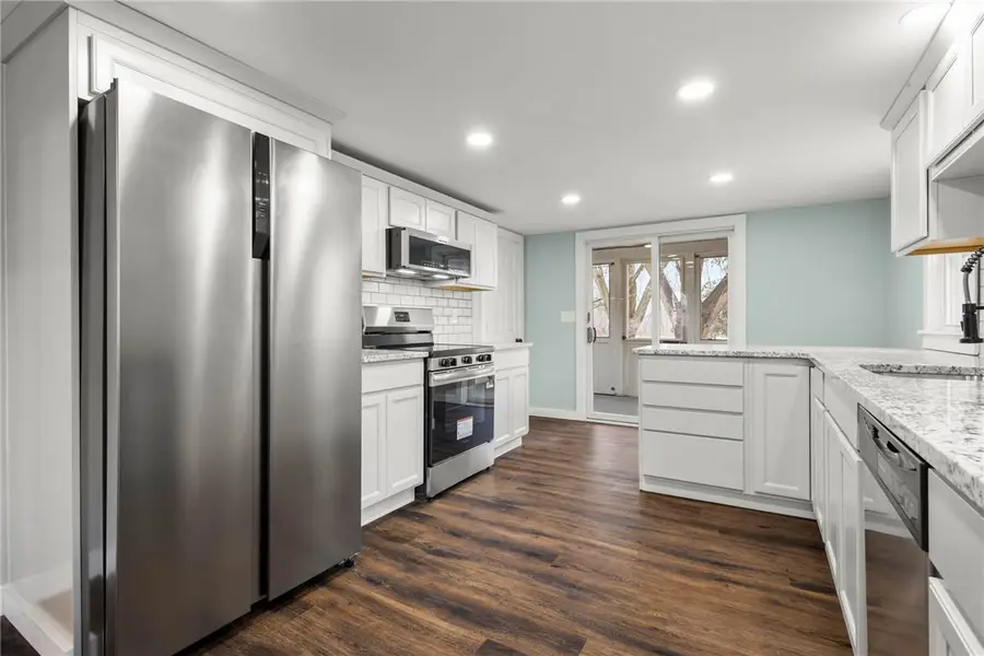 49 South Street, Le Roy, NY 14482 - #2