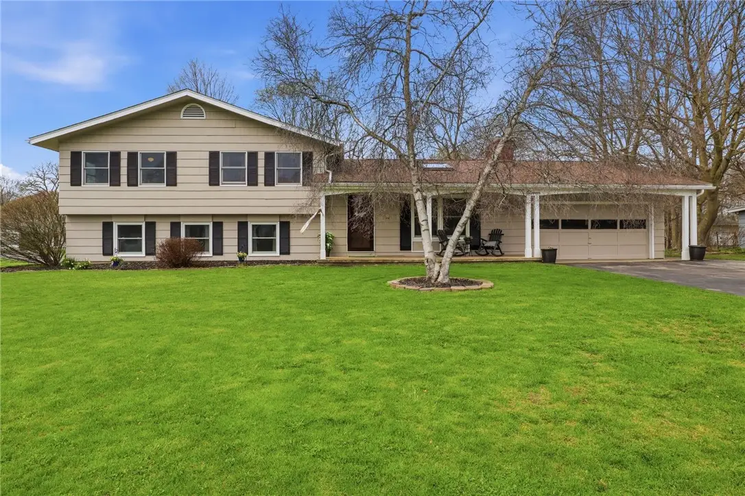 11 Saxony Road, Pittsford, NY 14534 - #1