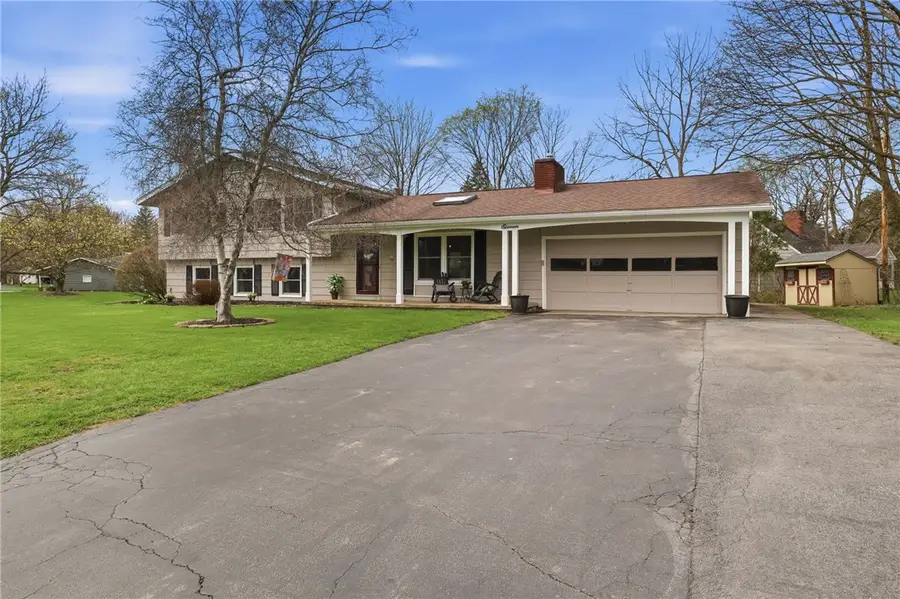 11 Saxony Road, Pittsford, NY 14534 - #2