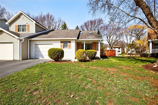 35 Sleepy Hollow, Rochester, NY 14624