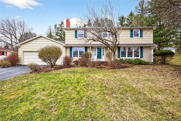 9 Sandpiper Lane, Pittsford, NY 14534