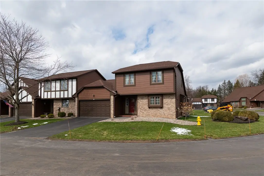 40 Cambridge Court, Fairport, NY 14450 - #1