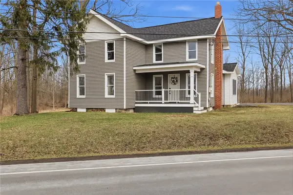 1241 County Road 8, Farmington, NY 14425