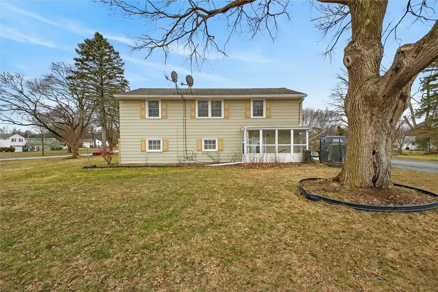 110 Dunrovin Lane, Rochester, NY 14618 - #3