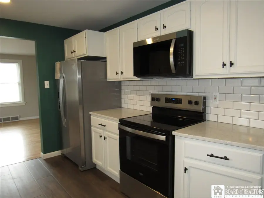 16 Columbia Avenue, Jamestown, NY 14701 - #3