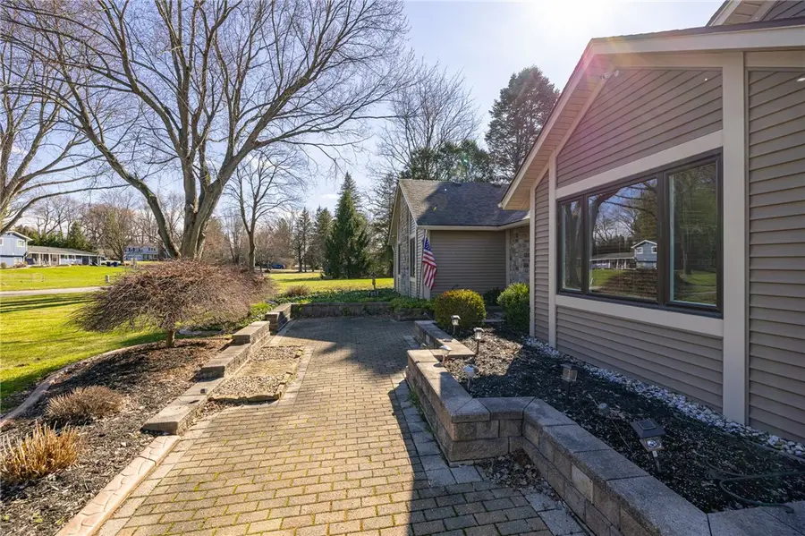 32 Stone Island Lane, Penfield, NY 14526 - #3