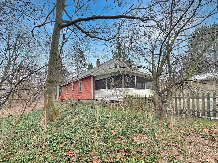 1022 Onondaga Road, Camillus, NY 13031 - #3