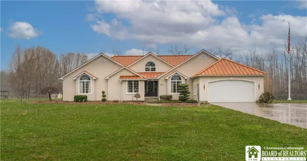 12121 Bennett State Road, Silver Creek, NY 14136