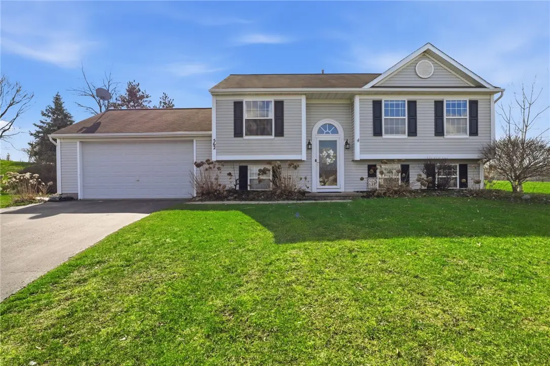 562 Crows Nest Lane, Macedon, NY 14502 - #1