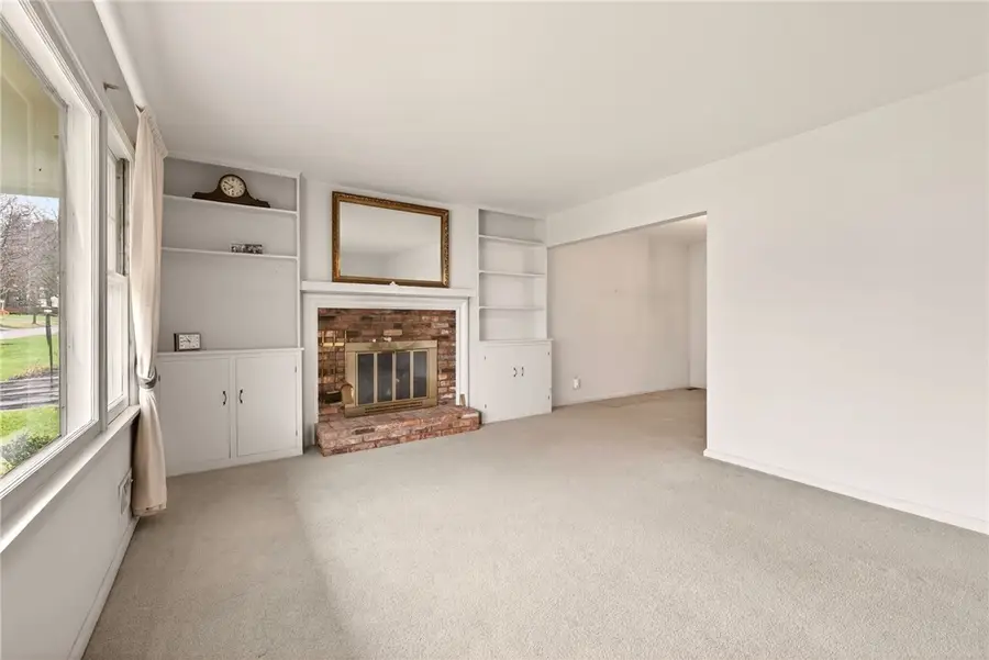 16 Green Hill Lane, Pittsford, NY 14534 - #3