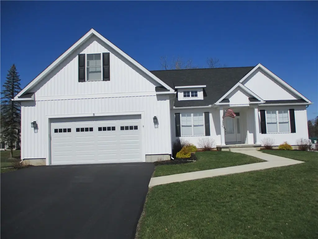 8 Royal Court Court, Horseheads, NY 14845 - #1