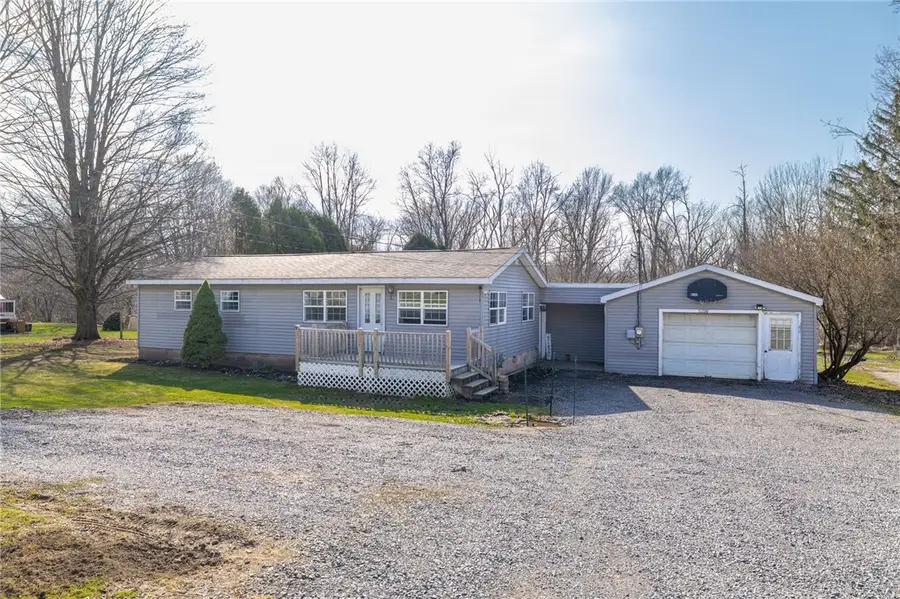 11220 S Lake Road, Pavilion, NY 14525 - #2