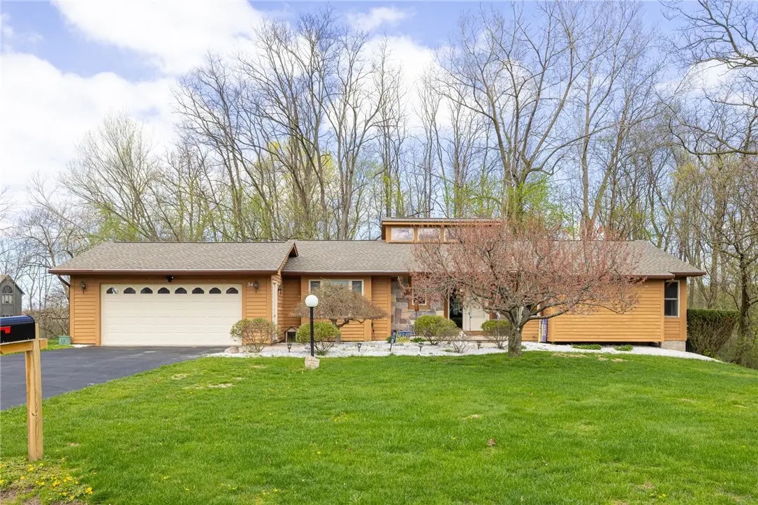 34 Freshfield Rise, Fairport, NY 14450 - #1