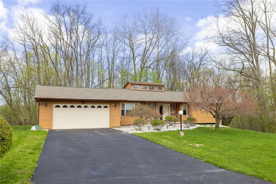 34 Freshfield Rise, Fairport, NY 14450 - #2