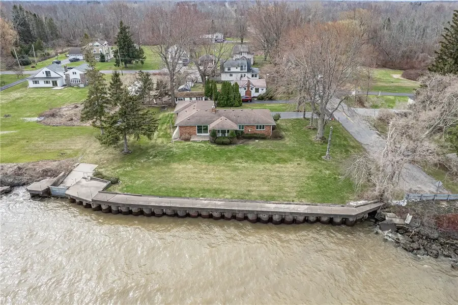 12 Lighthouse Rd, Hilton, NY 14468 - #2