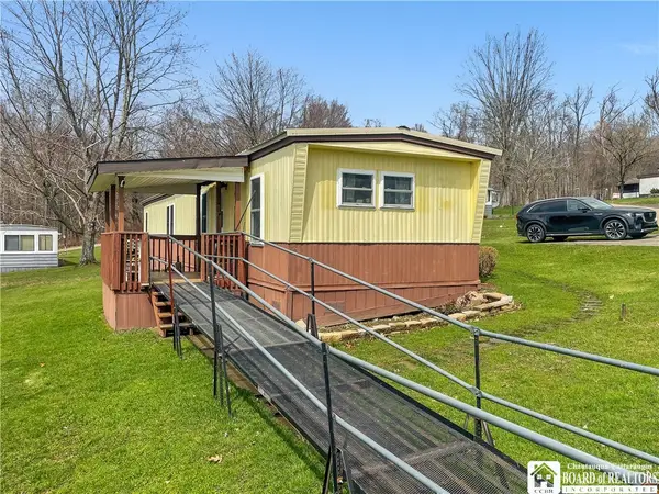 131 Greenhurst Village Drive, Jamestown, NY 14701