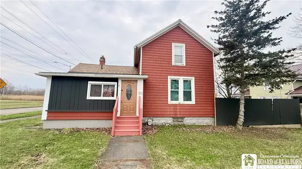 261 W Lake Shore Drive, Dunkirk, NY 14048